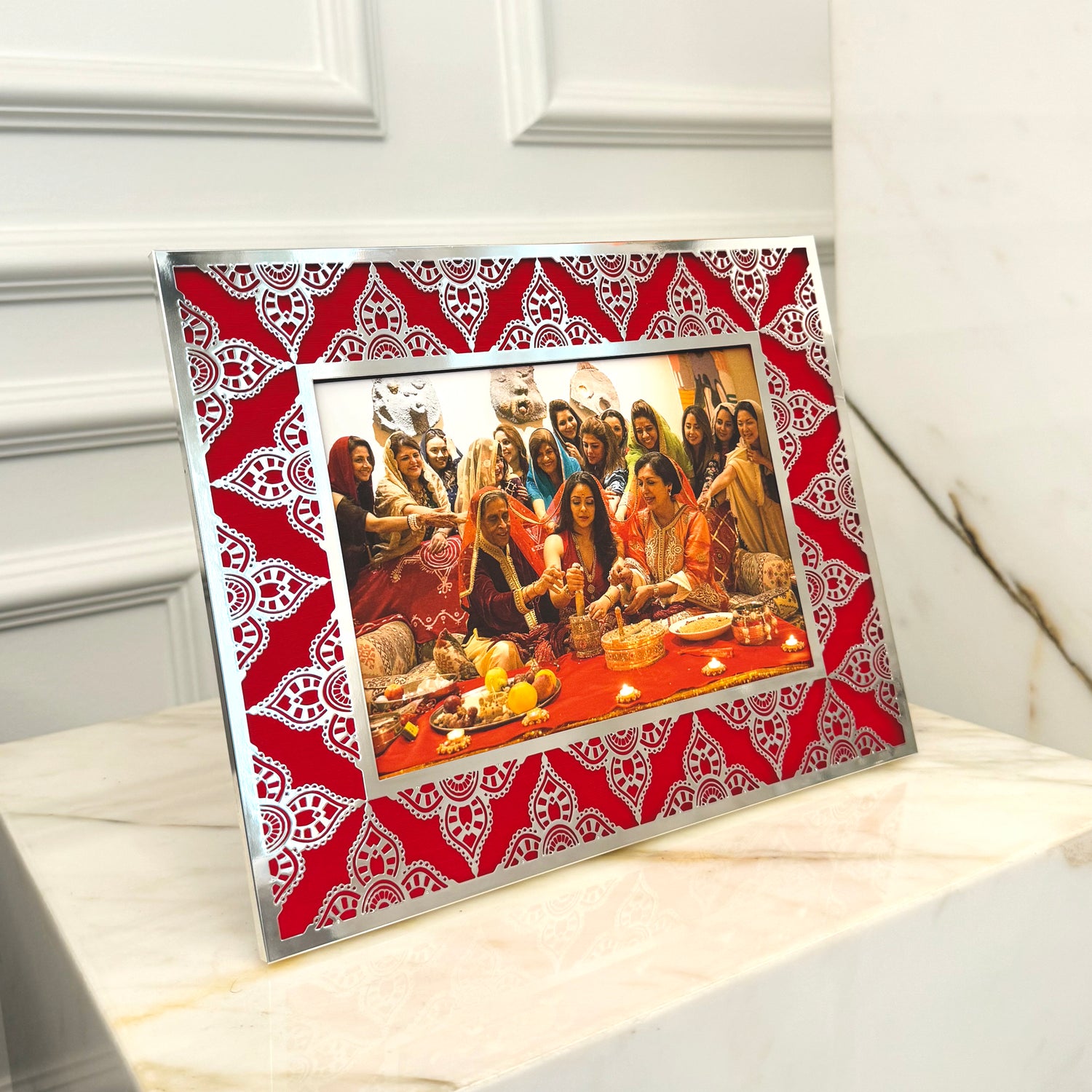 Red Indian Floral Silver Photo Frame (5R)